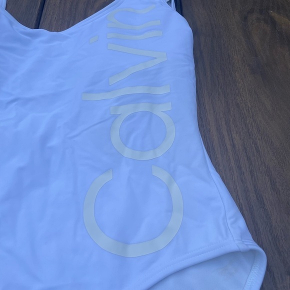 Calvin Klein SOFT WHITE Deep U-Back Logo One-Piece Swimsuit X-Large y2k boho - Picture 7 of 9